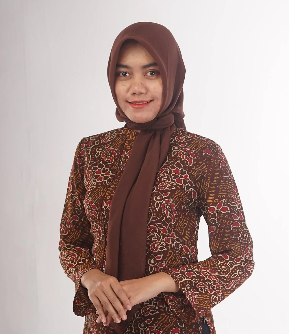 Nur Layinah